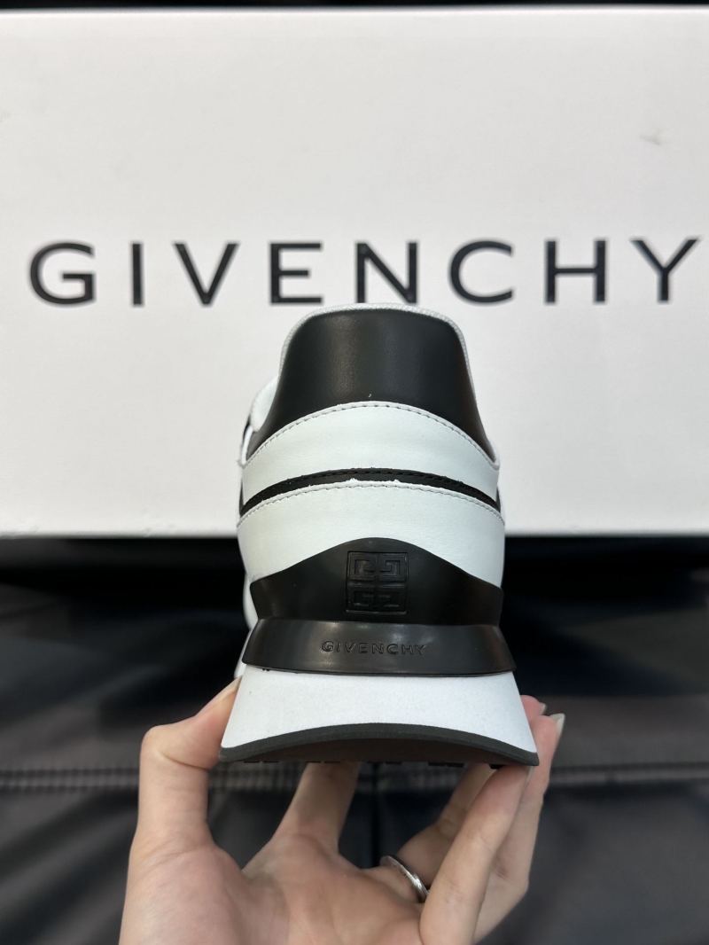 Givenchy Sneakers